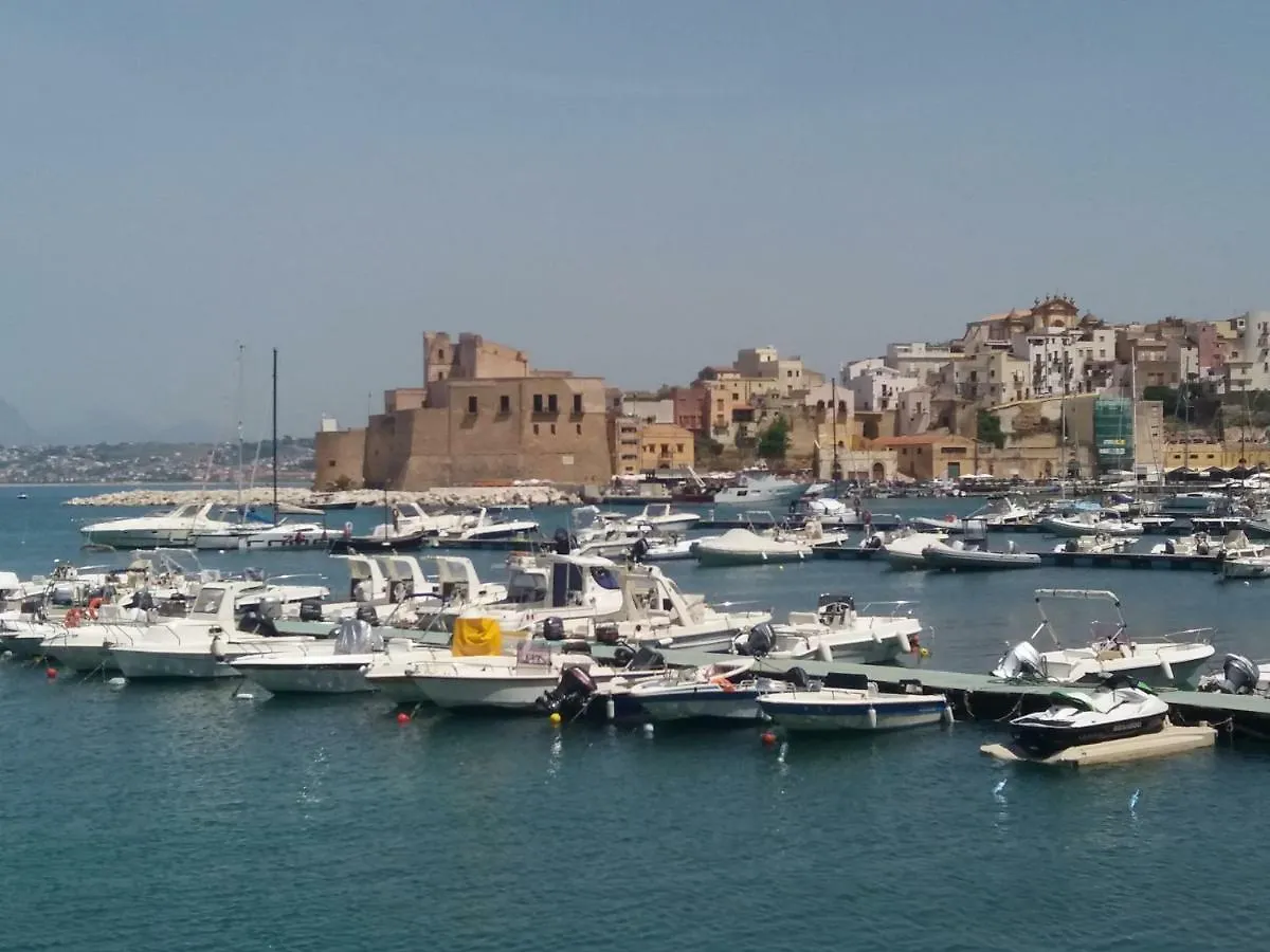 Maui Apartament Alcamo 0*,